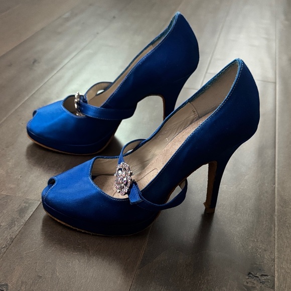 Gorgeous Angela Nuran heels. These wine satin peep toe shoes  Angela Nuran Blue Satin Swarovski Crystal Heels Size 7 Mary Jane Peep Toe Pumps